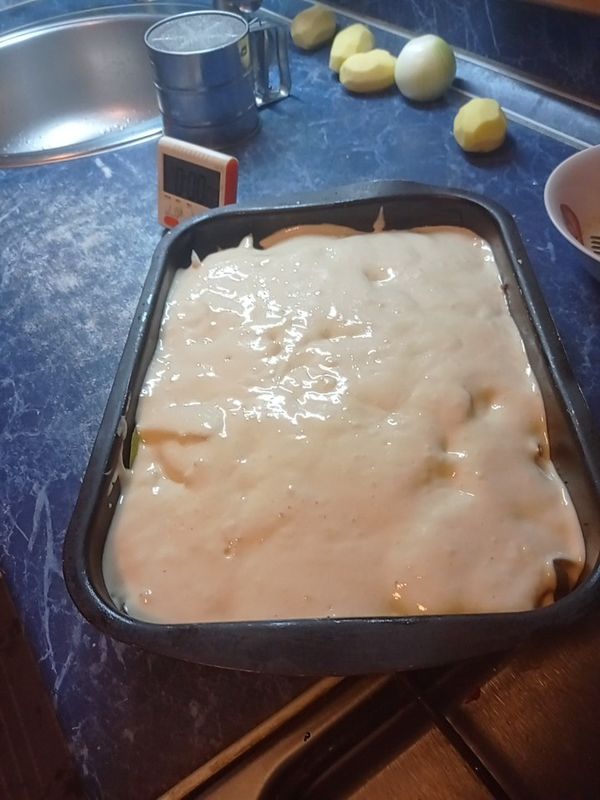 Пирог с мойвой