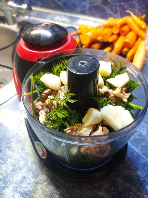 Морковный соус песто