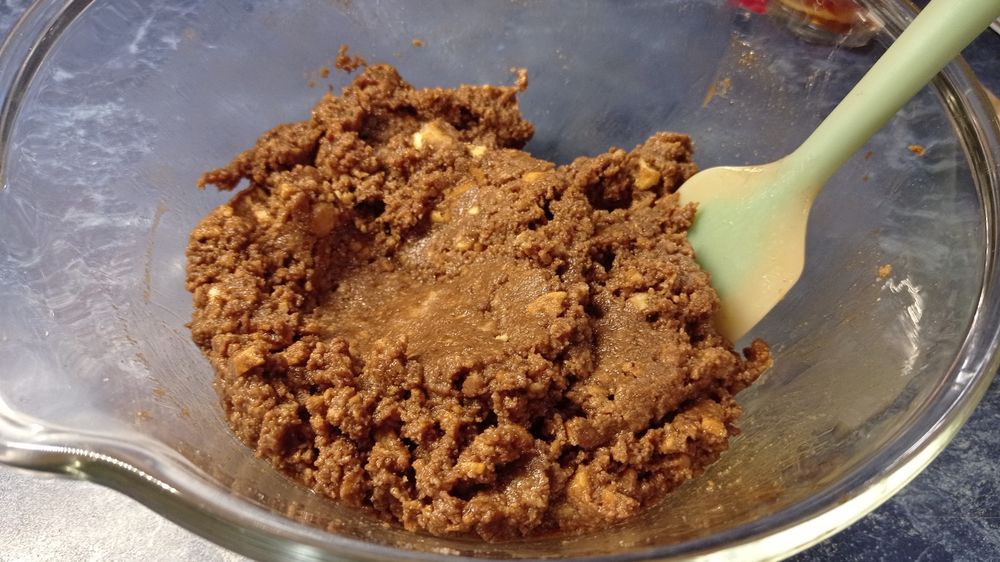 Колбаска из печенья шоколадная