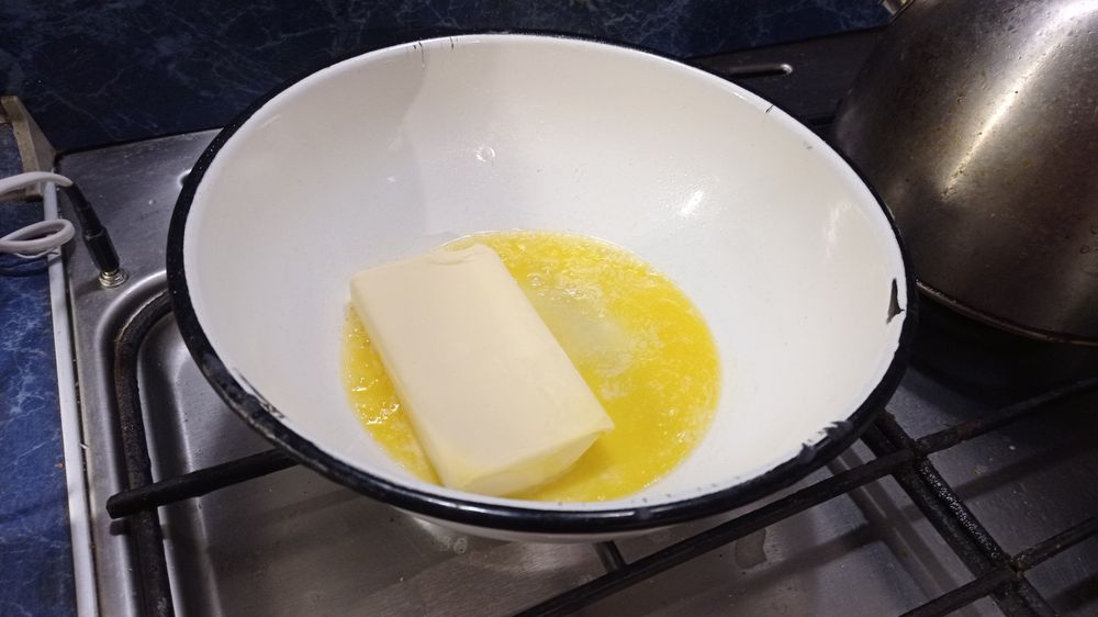 Колбаска из печенья шоколадная